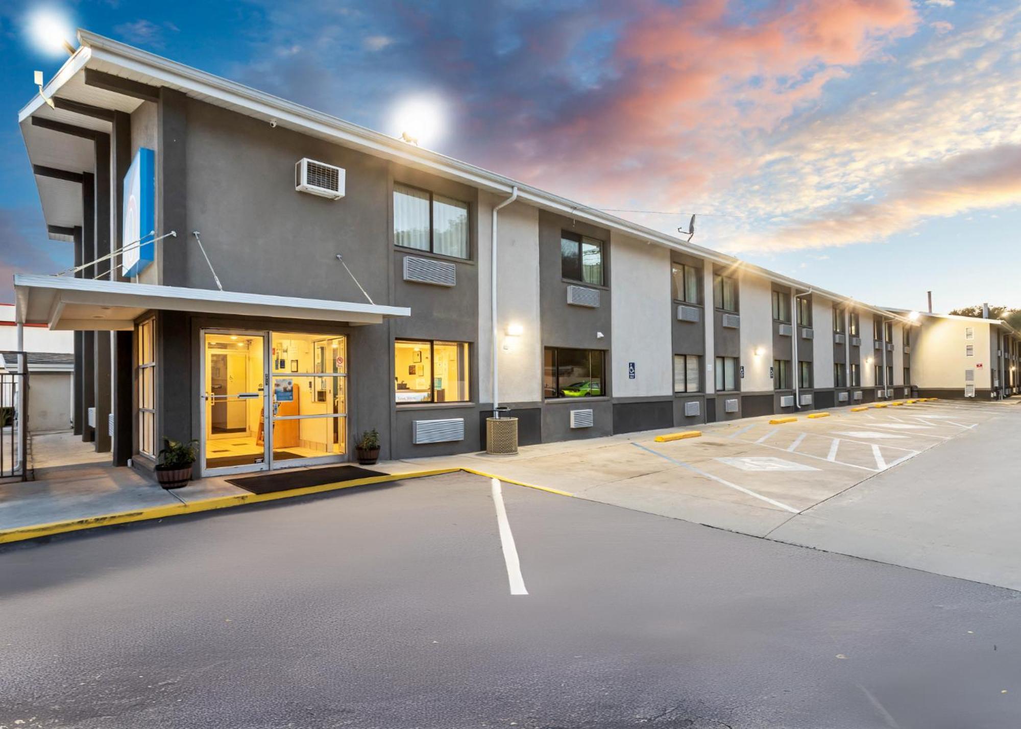 Motel 6 Ogden, Ut- Downtown Dış mekan fotoğraf
